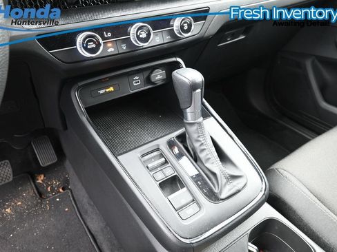Used 2025 Honda CR-V LX image 20