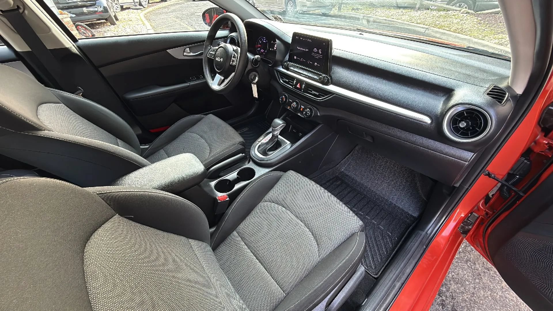 Used 2023 Kia Forte LXS w/ LXS Technology Package FWD image 27