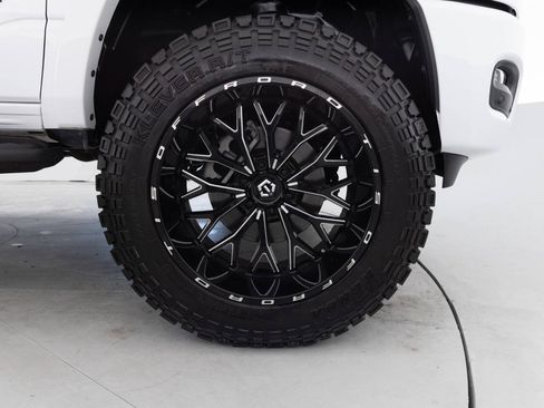 Used 2025 RAM 1500 Big Horn AWD/4WD image 18