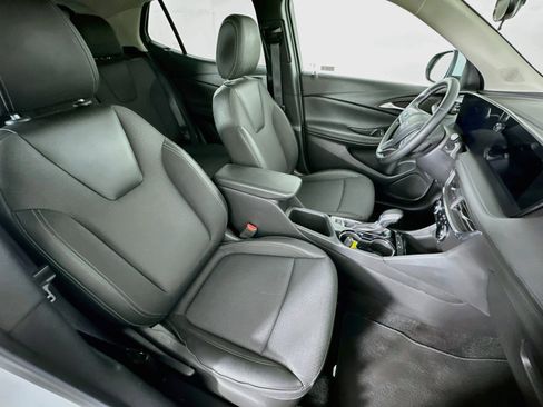 Used 2025 Buick Encore GX Preferred FWD image 29