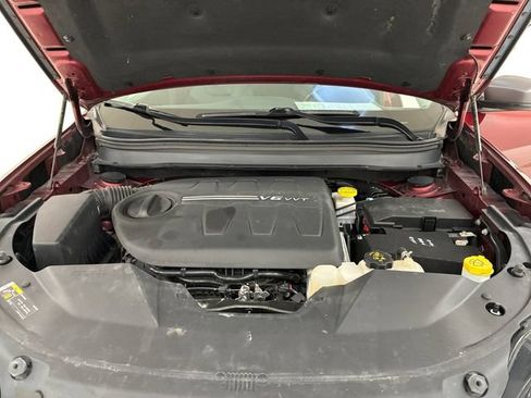Used 2021 Jeep Cherokee Trailhawk AWD/4WD image 11