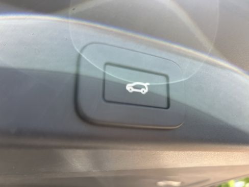 Certified 2025 Land Rover Range Rover Sport S AWD/4WD image 35