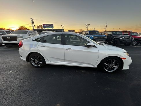 Used 2019 Honda Civic EX image 2