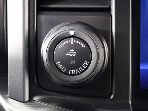 Used 2023 Ford F150 Lariat w/ Trailer Tow Package image 24