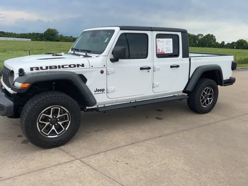 Used 2024 Jeep Gladiator Rubicon AWD/4WD image 5