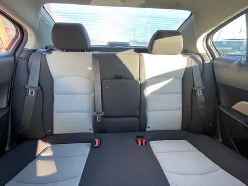 Used 2014 Chevrolet Cruze LS FWD image 21