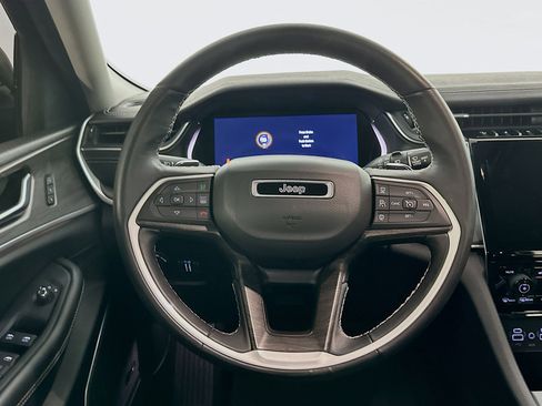 Used 2022 Jeep Grand Cherokee L Limited image 18