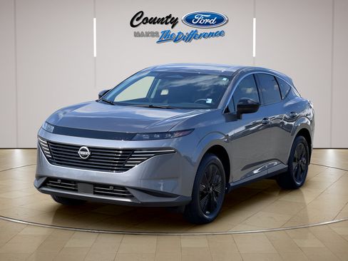 Used 2025 Nissan Murano SV FWD image 2