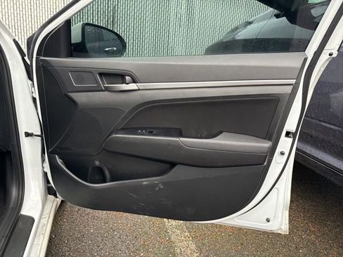 Used 2019 Hyundai Elantra ECO w/ Cargo Package image 27