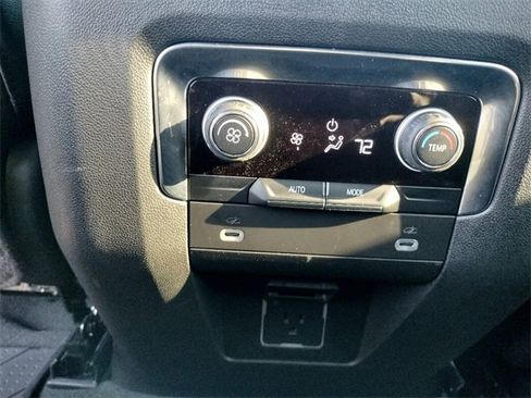 Used 2023 Chevrolet Tahoe Z71 image 26