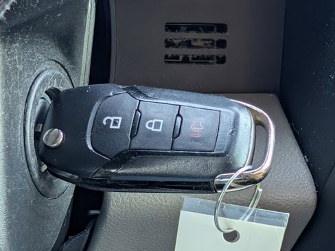 Used 2019 Ford F150 XLT image 18