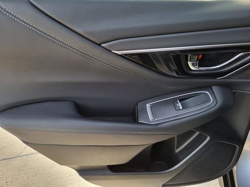 Certified 2025 Subaru Outback Limited image 12