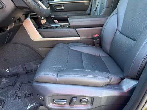 New 2026 Toyota Tundra Platinum AWD/4WD image 12