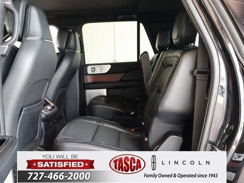 Used 2020 Lincoln Navigator L Reserve w/ Equipment Group 208A Reserve AWD/4WD image 17