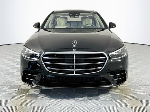 Used 2023 Mercedes-Benz S 580 4MATIC Sedan image 2