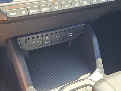 New 2026 Kia K4 FWD image 25