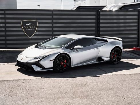 Used 2023 Lamborghini Huracan Tecnica RWD image 5