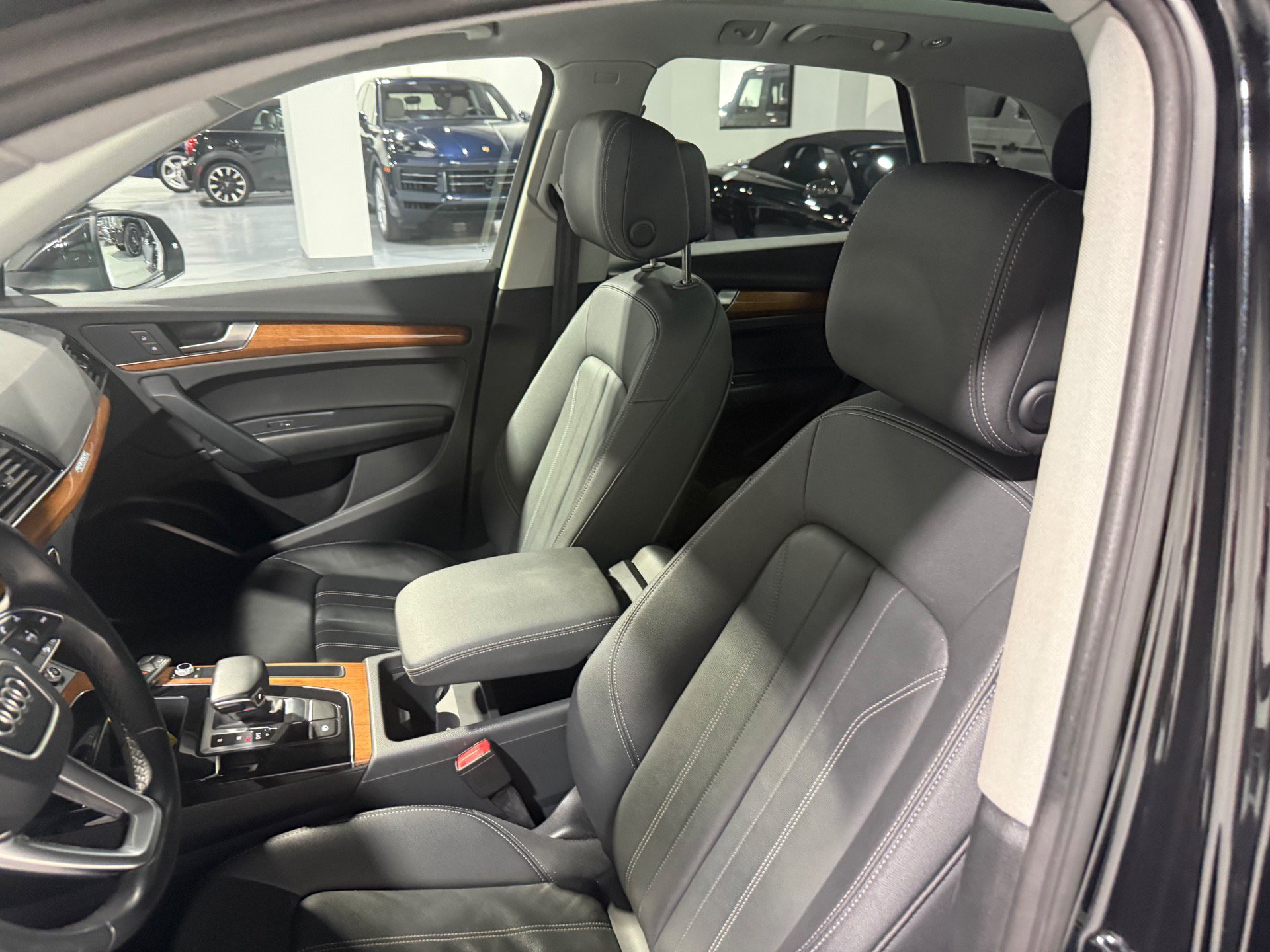 Used 2023 Audi Q5 2.0T Premium w/ Convenience Package AWD/4WD image 22