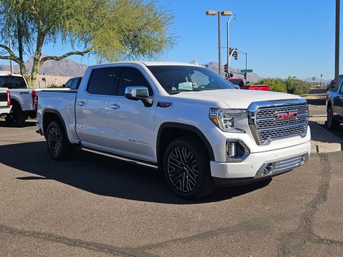 Used 2020 GMC Sierra 1500 Denali w/ Denali Ultimate Package image 3