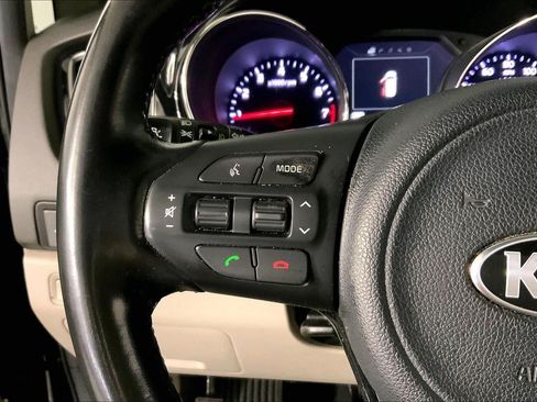 Used 2018 Kia Sedona SX FWD image 18