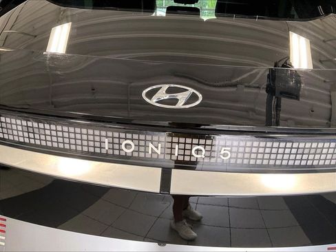 Used 2024 Hyundai Ioniq 5 Limited AWD/4WD image 29