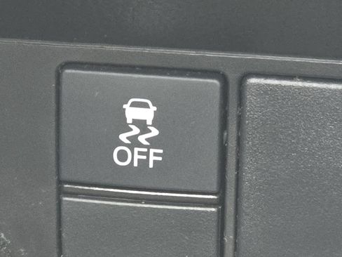 Certified 2025 Honda HR-V Sport image 9