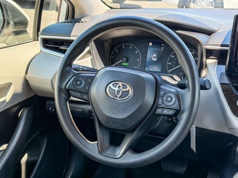 Used 2023 Toyota Corolla LE FWD image 15