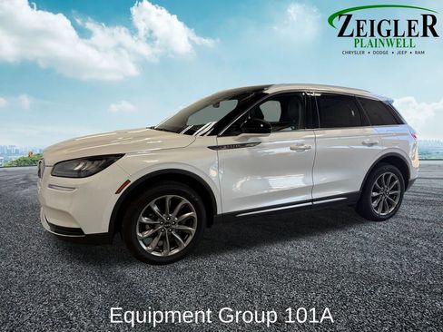 Used 2021 Lincoln Corsair AWD w/ Premium Package image 2