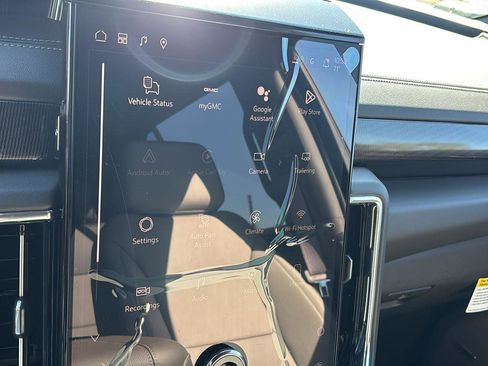 New 2026 GMC Yukon Elevation image 32