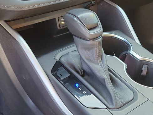 Used 2022 Toyota Highlander L image 27