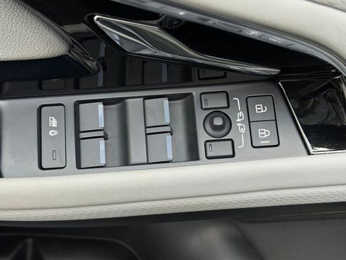Used 2023 Land Rover Range Rover Evoque R-Dynamic S image 20