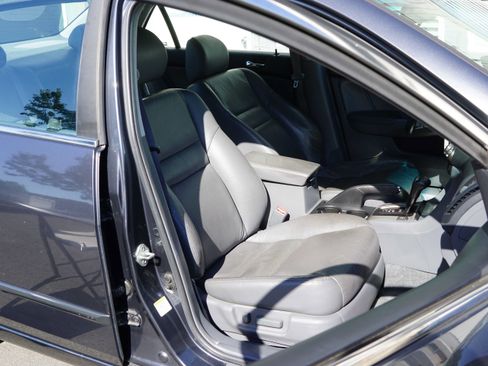 Used 2004 Honda Accord EX image 32