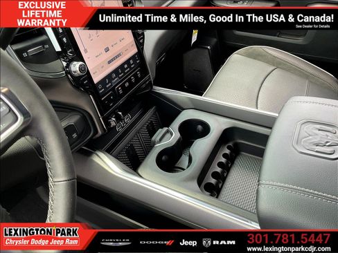 New 2026 RAM 2500 Laramie AWD/4WD image 8
