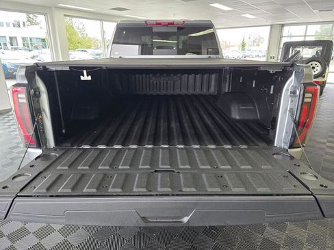 Used 2024 GMC Sierra 2500 AT4 w/ AT4 Premium Plus Package image 19