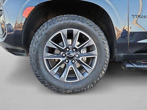 Used 2023 Chevrolet Tahoe Z71 w/ Luxury Package AWD/4WD image 25