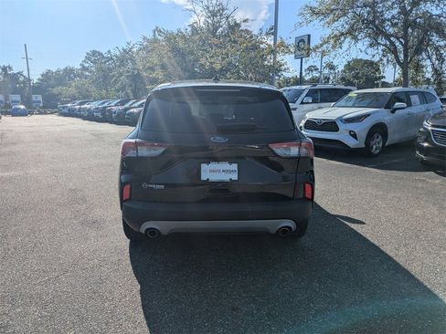 Used 2022 Ford Escape SEL image 4