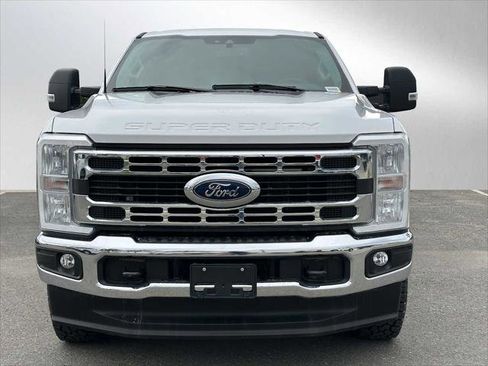 Used 2023 Ford F350 XLT w/ FX4 Off-Road Package image 2