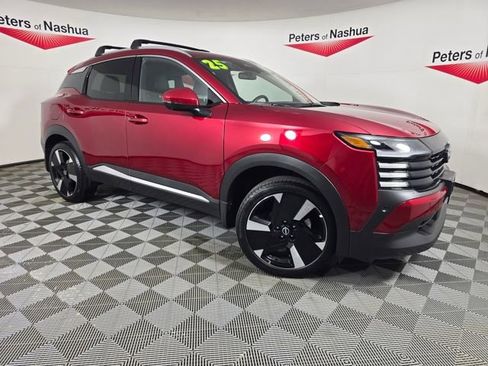 Certified 2025 Nissan Kicks SR AWD/4WD image 1