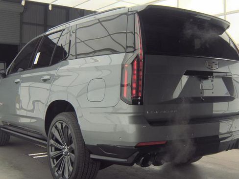 Used 2025 Cadillac Escalade V w/ LPO, Floor Liner Package image 4