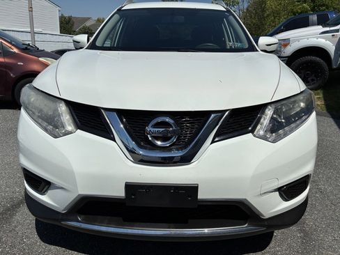 Used 2016 Nissan Rogue S w/ Appearance Package AWD/4WD image 2