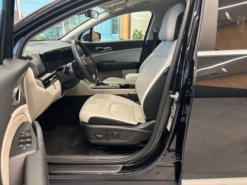 Used 2026 Kia Sportage EX image 10