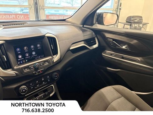 Used 2024 GMC Terrain SLE image 23