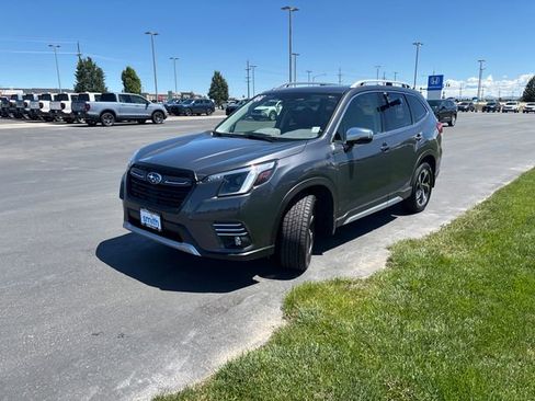 Used 2022 Subaru Forester Touring w/ Popular Package #2 AWD/4WD image 7