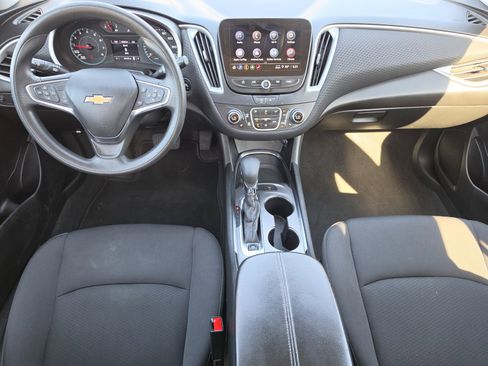 Used 2024 Chevrolet Malibu LT FWD image 9