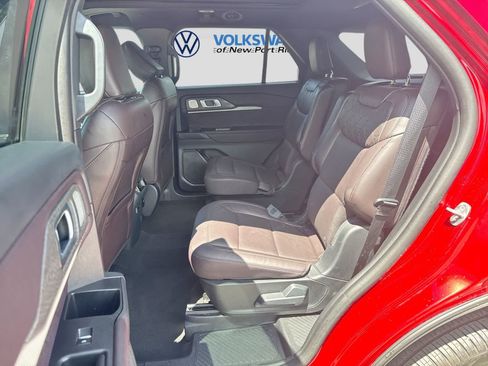 Used 2025 Ford Explorer Platinum w/ LUX Leather Package AWD/4WD image 25