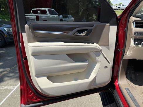 Certified 2024 GMC Yukon XL Denali w/ Max Trailering Package AWD/4WD image 9