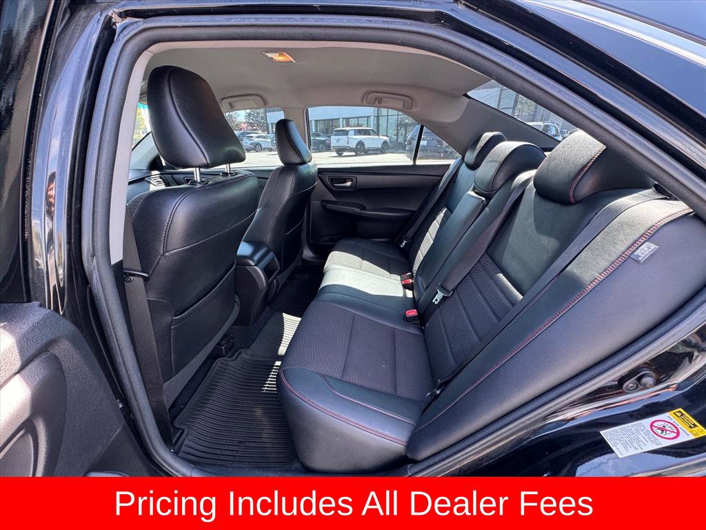 Used 2017 Toyota Camry SE FWD image 11