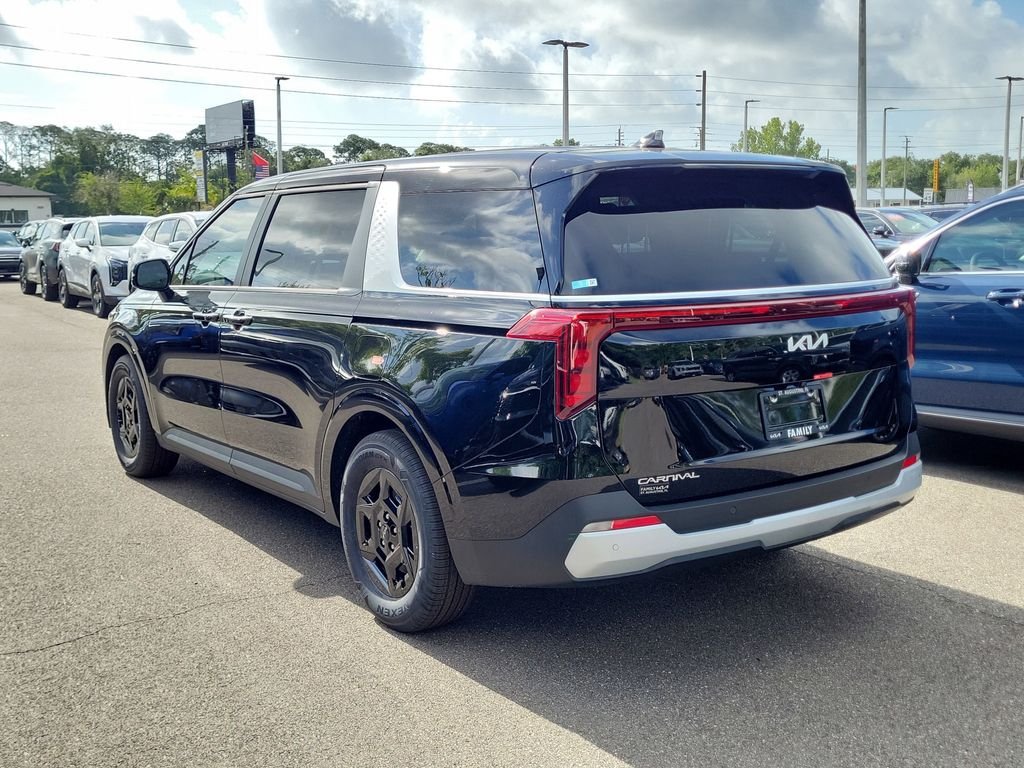 New 2026 Kia Carnival FWD image 4