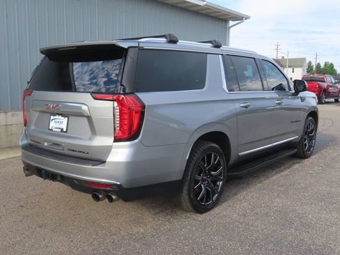 Used 2023 GMC Yukon XL Denali w/ LPO, Floor Liner Package AWD/4WD image 3