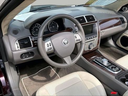 Used 2011 Jaguar XK Convertible image 12